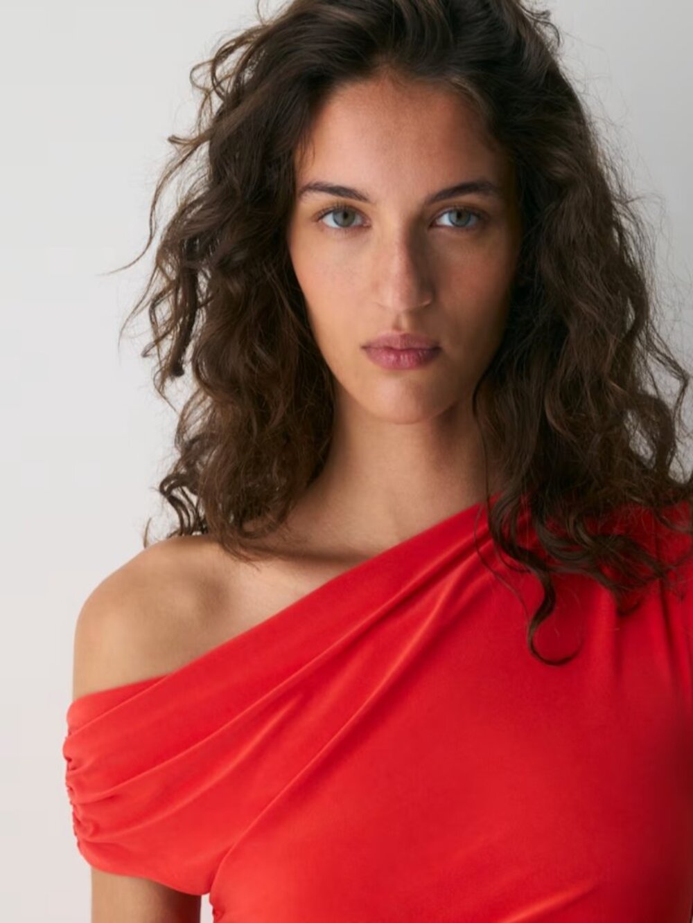 NWT Aritzia Smooth Matter GALLERY Top Flashing Red S - Picture 4 of 7